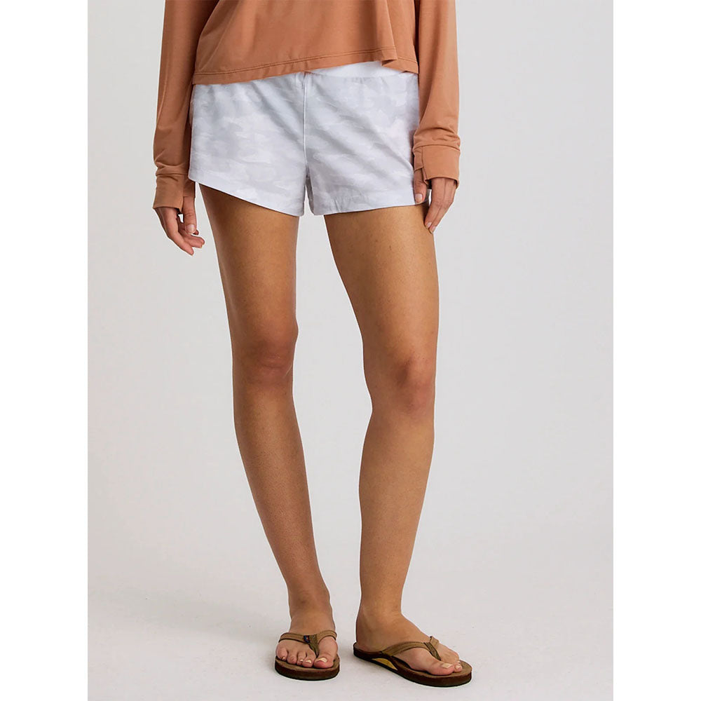 Free Fly Apparel Womens Bamboo-Lined Active Breeze Short - 3 Seasmoke Camo - Cloud Grey