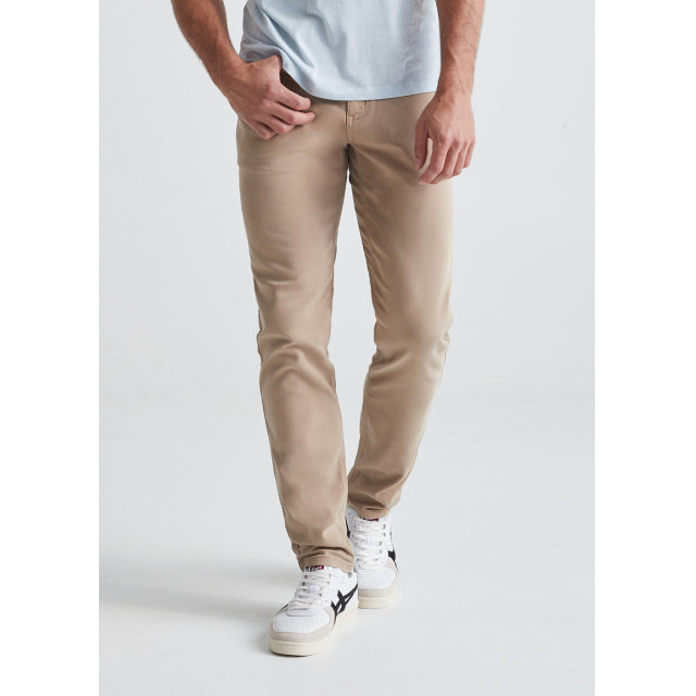 DU/ER Men&#39;s No Sweat Slim DTK Desert Khaki