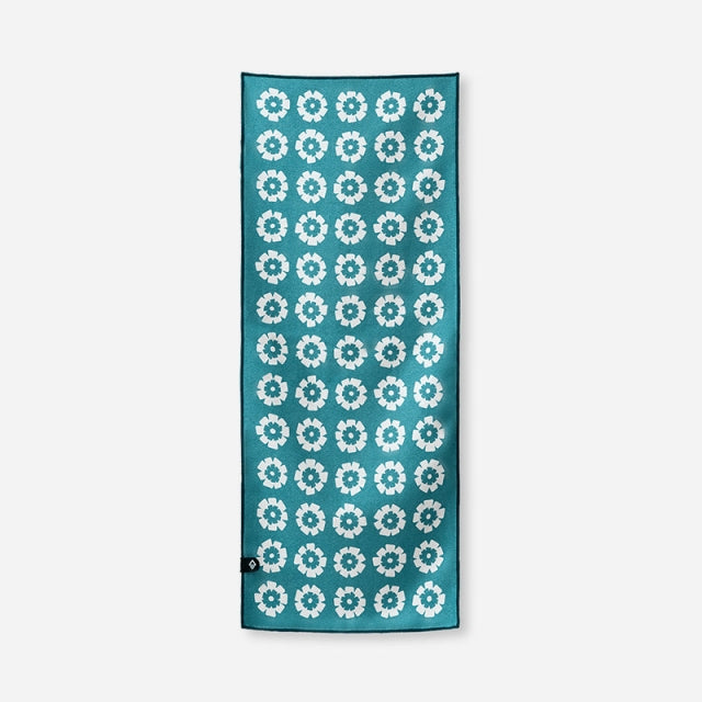 Nomadix Mini Towel: Zone Teal Fresh Flowers Teal Ocean