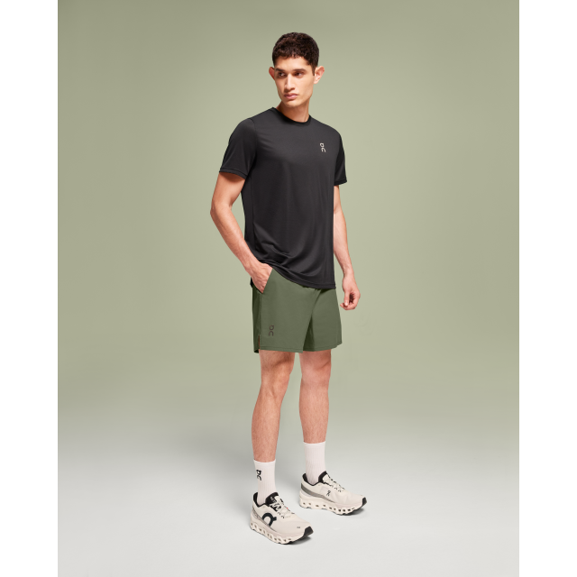 On Running M Essential Shorts 2 Taiga