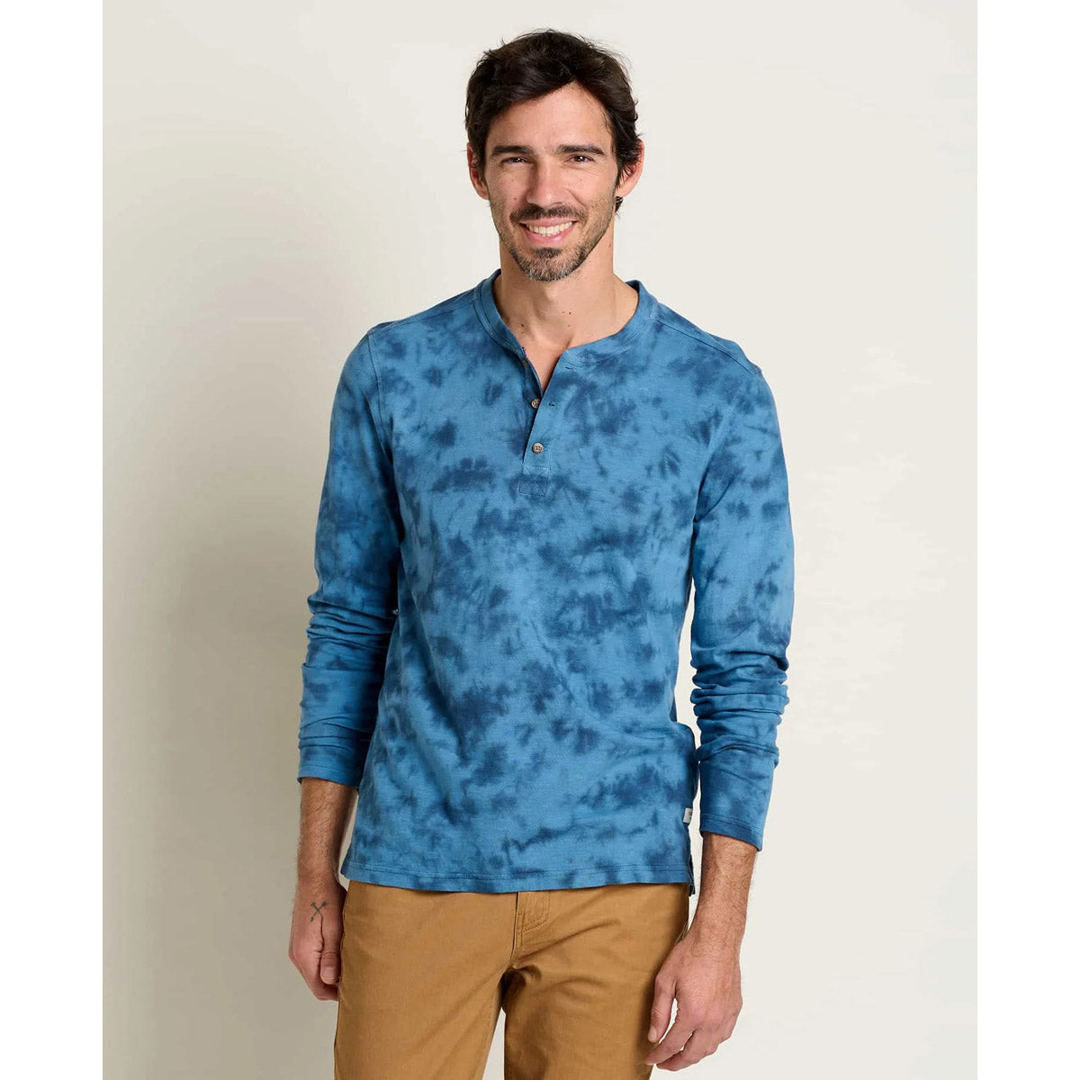 Toad&amp;Co. Men&#39;s Primo Long Sleeve Henley True Navy Tie Dye