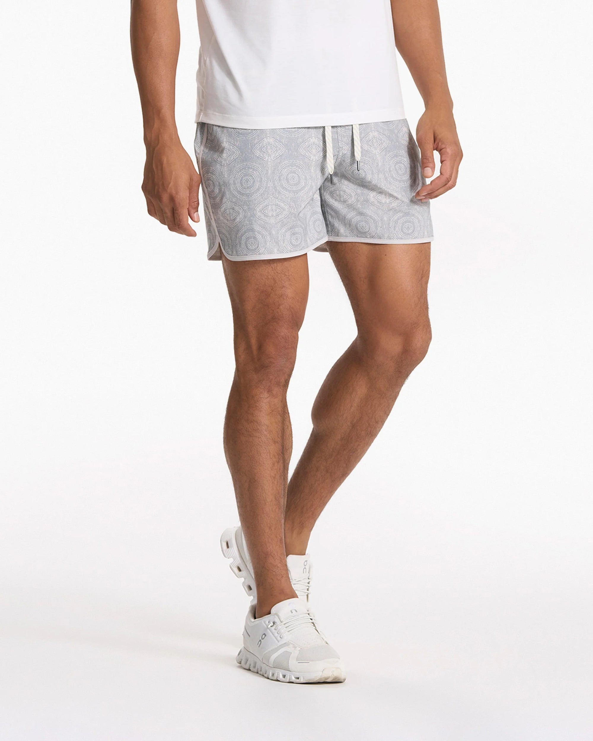 Vuori Mens Banks Short 5 PLF Platinum Fresco